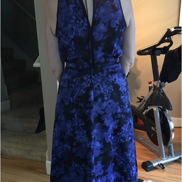 Dress - Picture 6 of 8